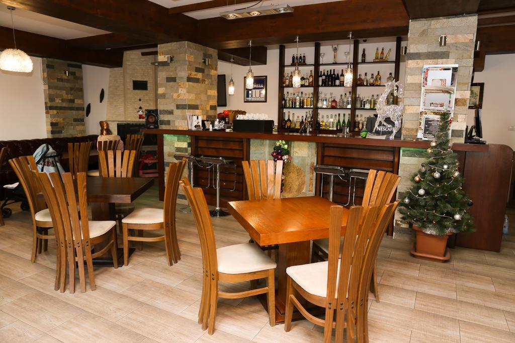 Hotel & Restaurant Ida Kurdzhali ภายนอก รูปภาพ